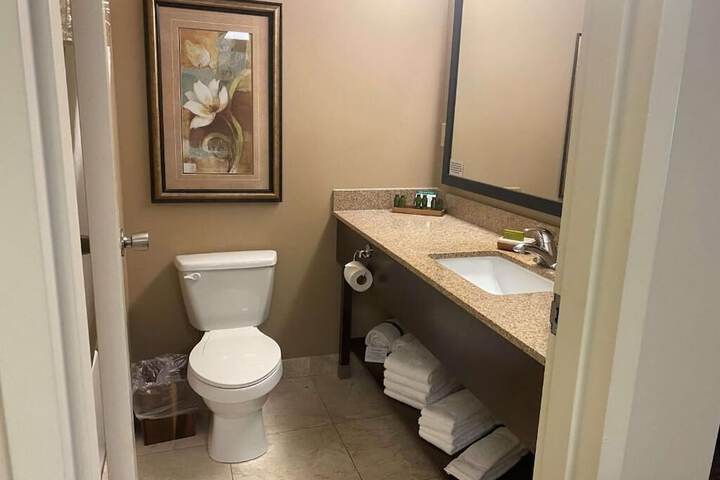 Room 26 of 45