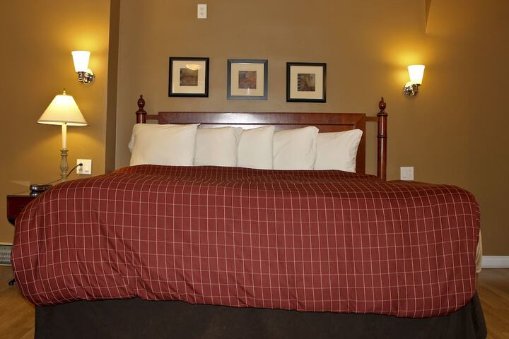 Room 11 of 36