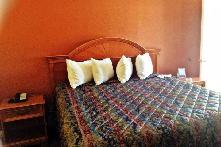 ECONOMY INN