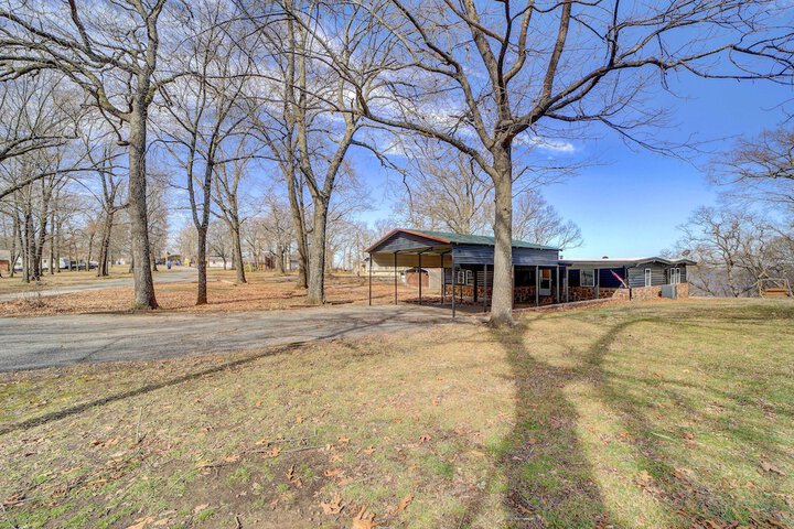 Lake Hudson Home w / Patio in Locust Grove