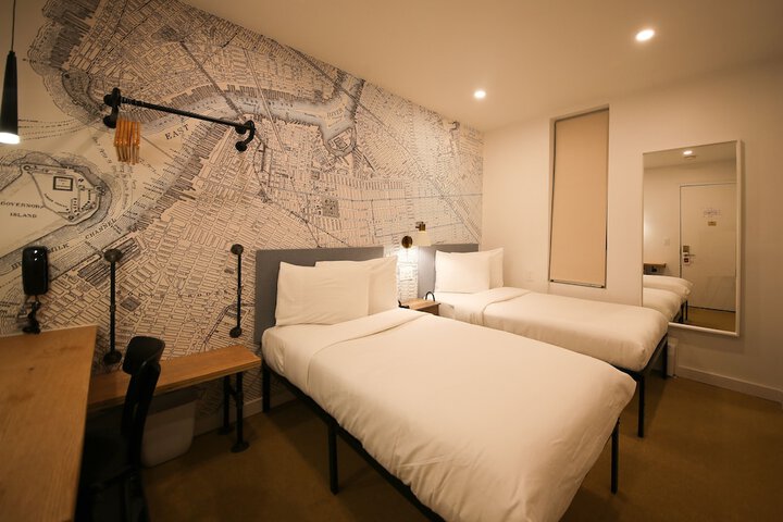 Room 7 of 30