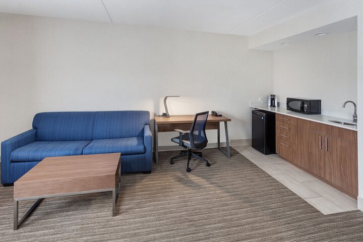 Room 20 of 36