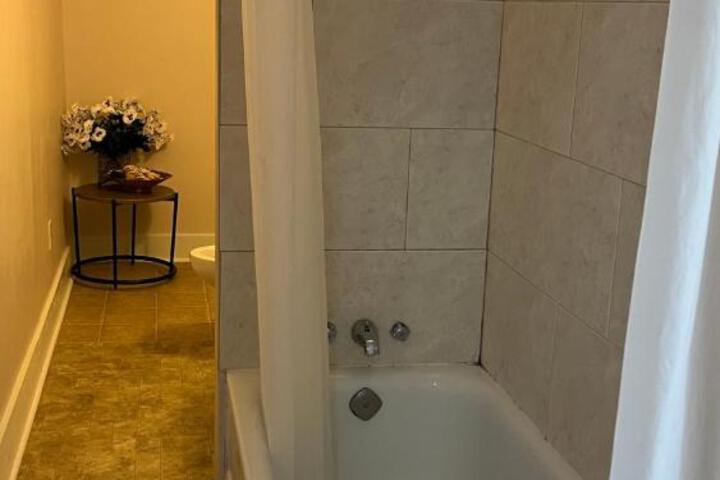 Admirals Quay Motel & Suites