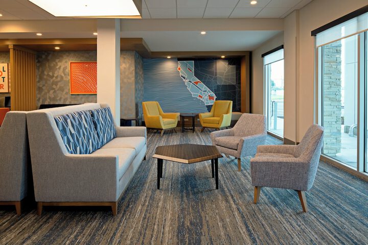 Holiday Inn Express and Suites Hollister by IHG