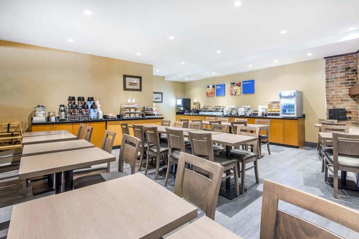 Comfort Inn & Suites