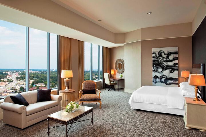 Sheraton Greensboro at Four Seasons