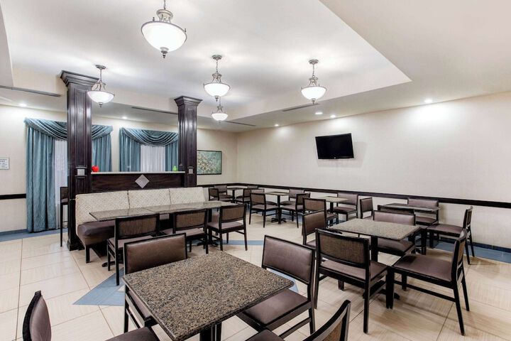 Spark by Hilton Plainfield Indianapolis