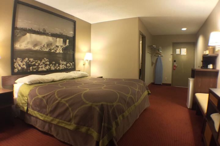 Room 41 of 64