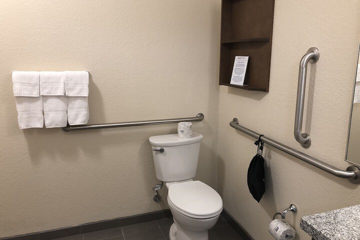 Room 62 of 74