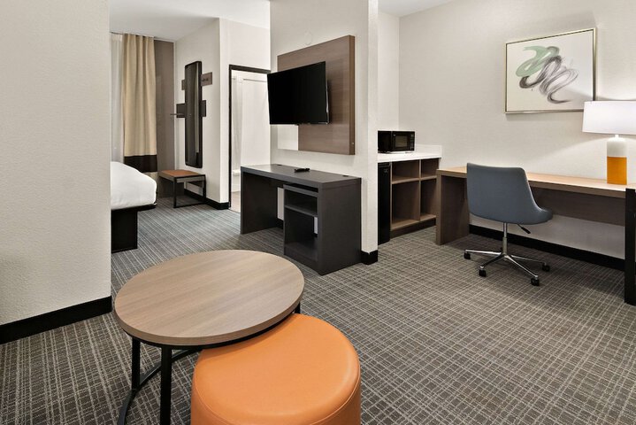 Room 11 of 35