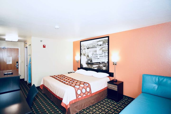 Room 29 of 29