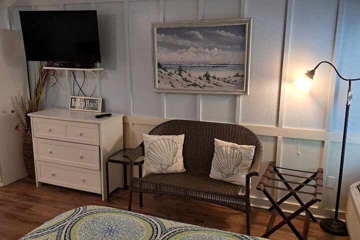 Saint Simons Inn by the Lighthouse