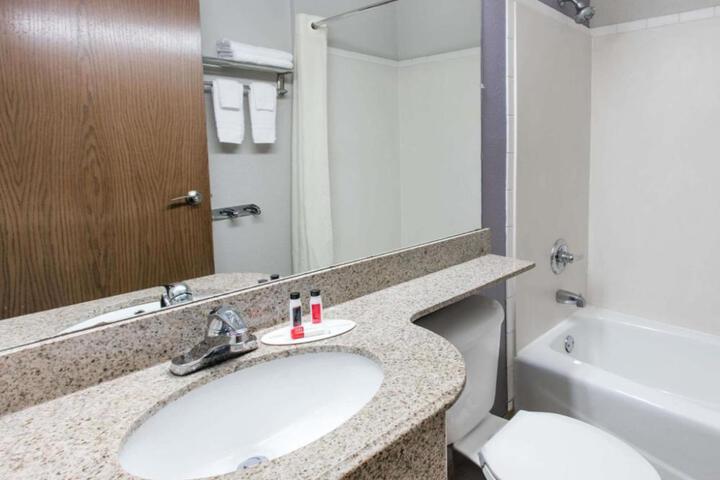 Microtel Inn & Suites by Wyndham Oklahoma City Airport