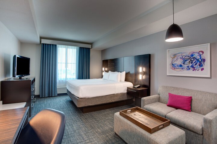 Room 37 of 60