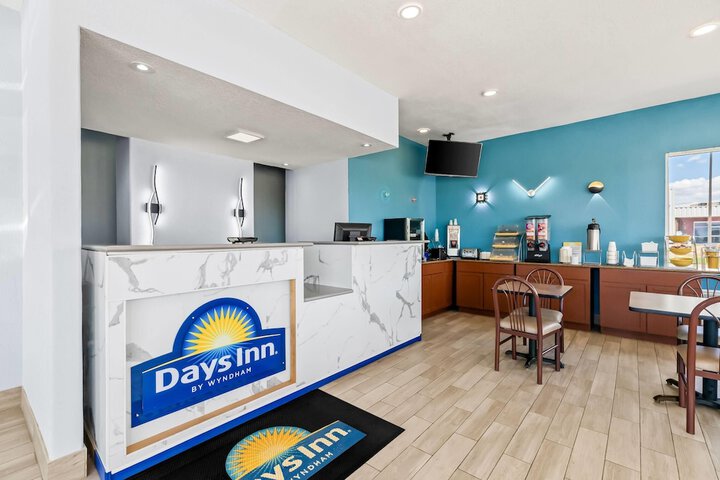 Days Inn by Wyndham Salina South