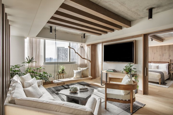 Room 26 of 67