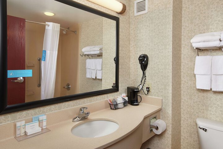 Room 12 of 24