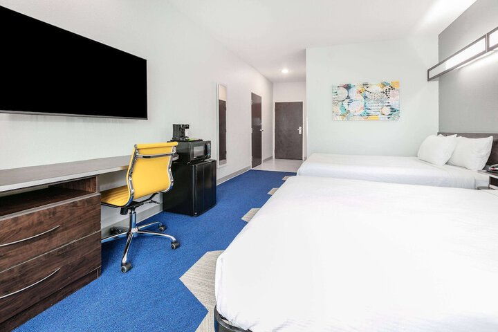 Room 26 of 32