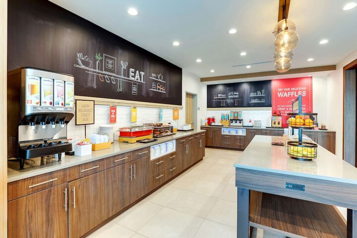 Breakfast/Coffee Service 95 of 115