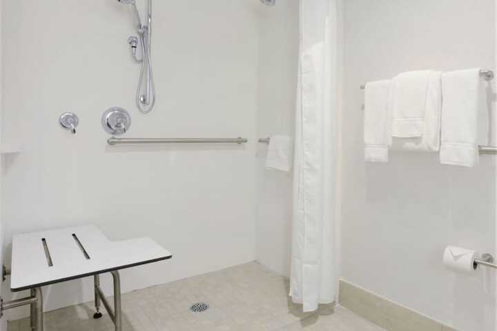 Holiday Inn Express Indianapolis-Fishers by IHG