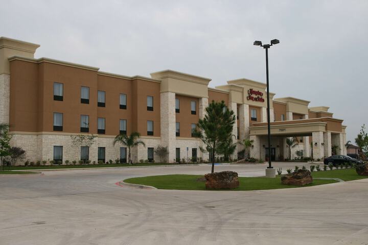 Hotel 4 of 68