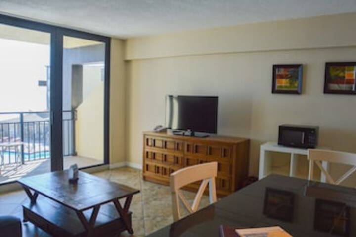 Room 9 of 15