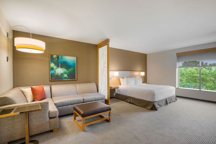 Room 17 of 34