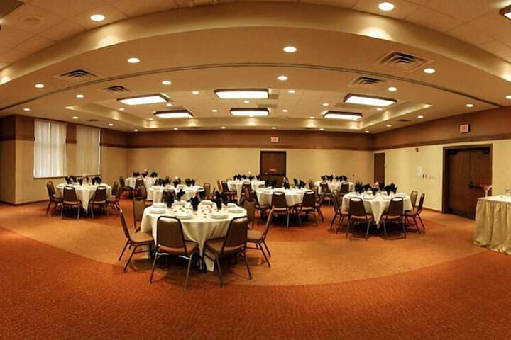 Ballroom/Hall 41 of 42