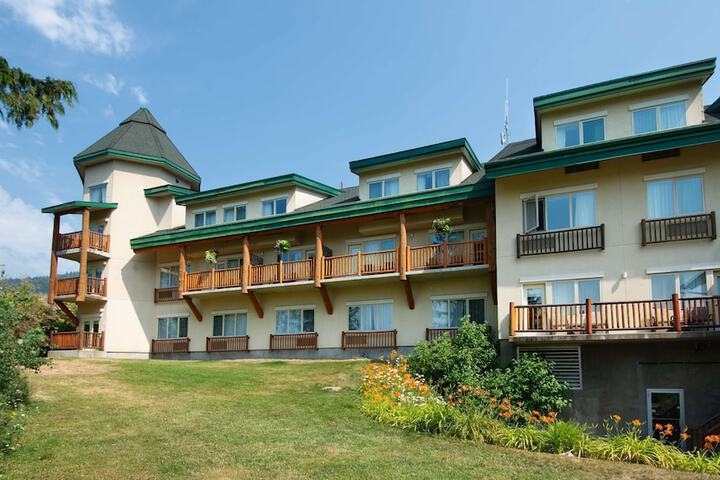 Hotel 7 of 90