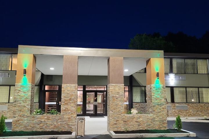 Hotel 8 of 60