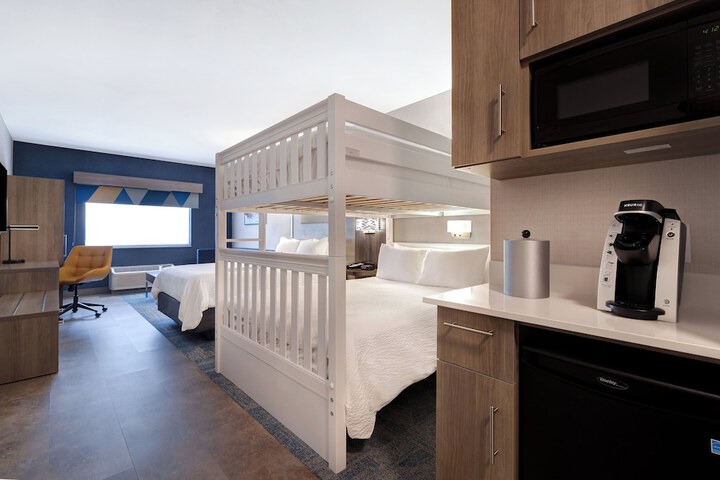 Holiday Inn Express & Suites Moab by IHG