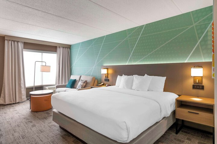 Room 16 of 32
