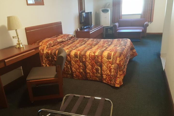 Room 32 of 47