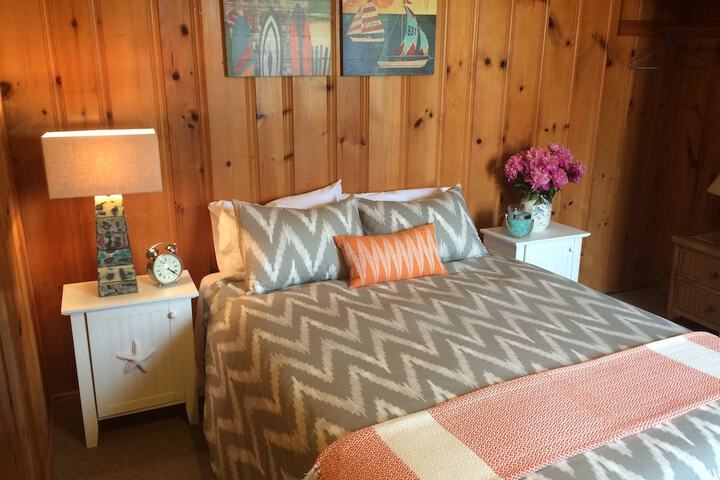 Room 12 of 24
