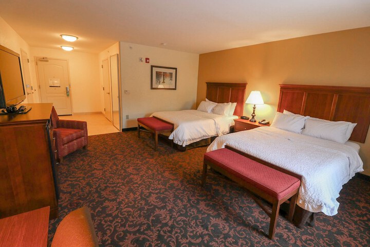 Room 11 of 25