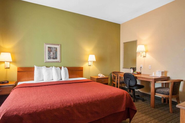 Room 8 of 35
