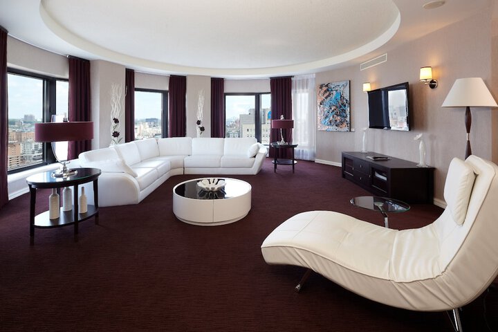 Room 45 of 189