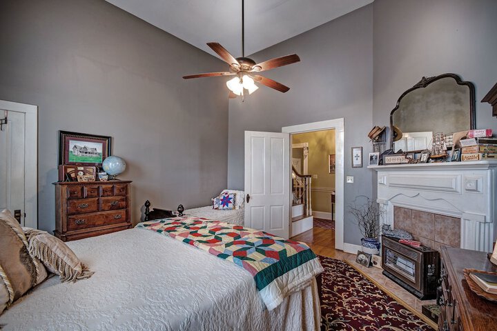 Room 15 of 41