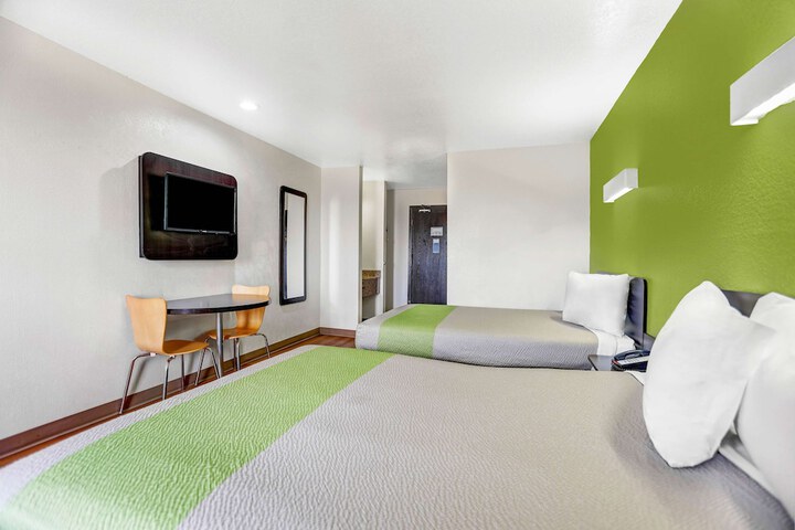 Room 38 of 48