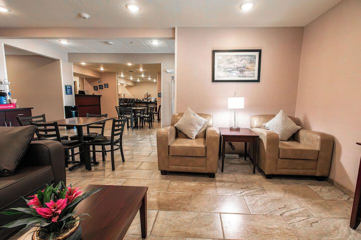 Cobblestone Inn & Suites – Big Lake