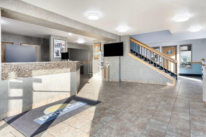 Days Inn by Wyndham Mitchell SD