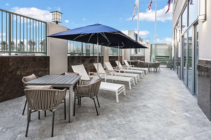 Terrace/Patio 29 of 30