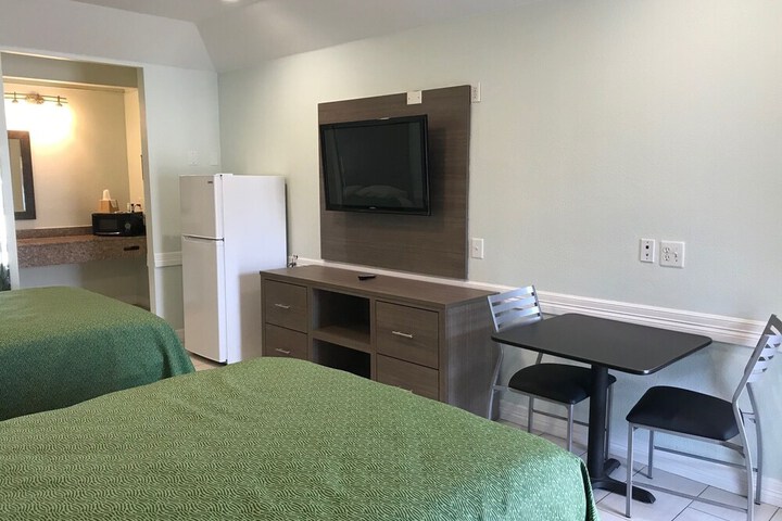 Room 16 of 26