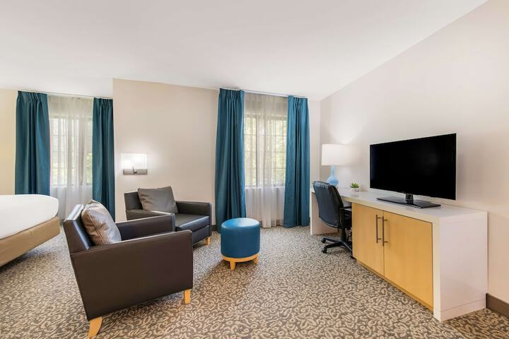 Room 35 of 44