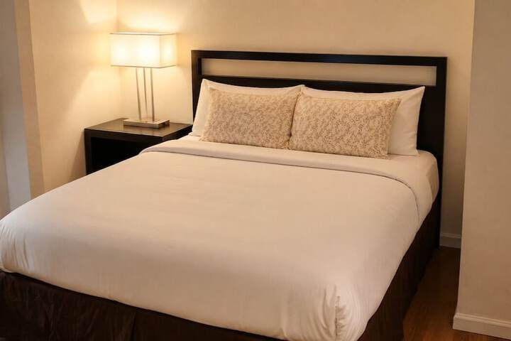 H & H Motor Lodge
