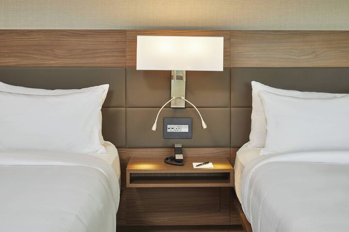 AC Hotel by Marriott Atlanta Airport Gateway