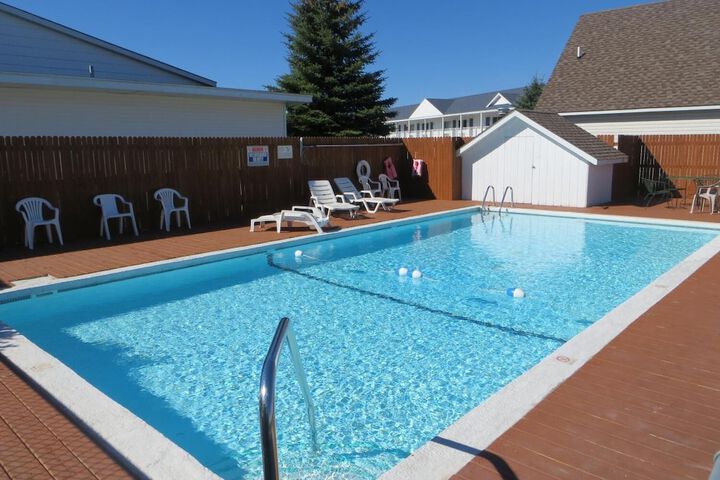 Pool 8 of 23