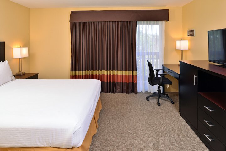 Room 18 of 43