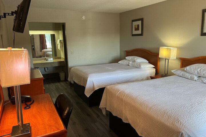Room 16 of 24