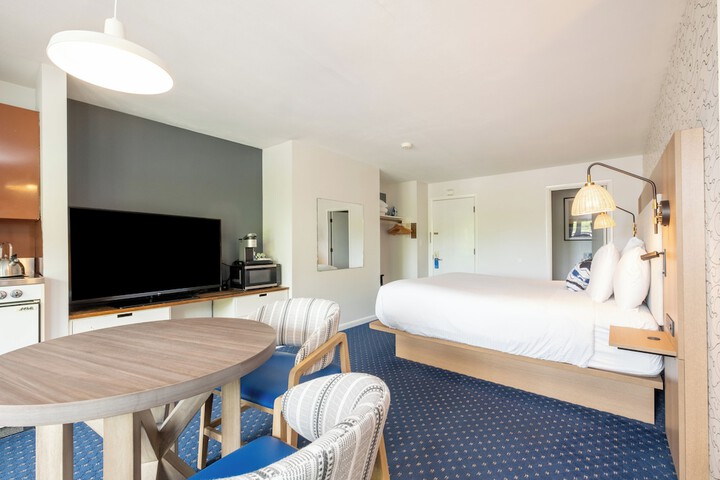 Aspinquid Resort